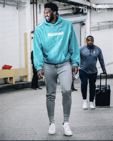 Joel embiid balenciaga - Embiid finished Saturday's 127-123 victory over the Thunder with 35 points (8-18 FG, 0-4 3Pt, 19-21 FT), 11 rebounds, nine assists, four blocks and one steal in 37 minutes. 11/25/2023, 9:37 PM ...